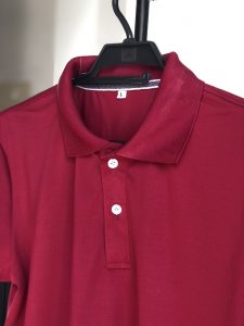 Áo thun cá sấu poly trơn màu đỏ đô 