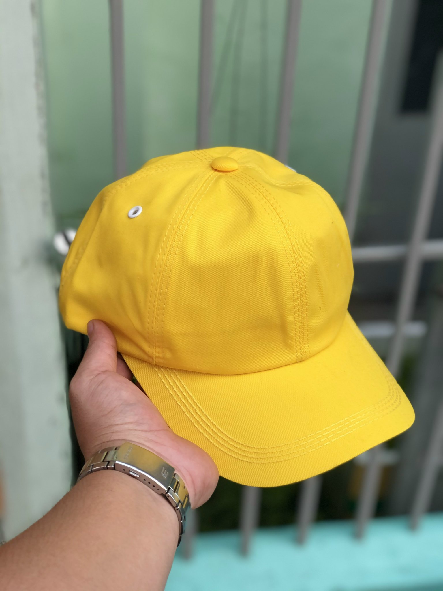 Nón mũ lưỡi trai màu Vàng