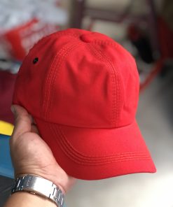 Nón mũ lưỡi trai màu đỏ tươi